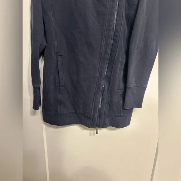 Lululemon Back To It Full Zip Wrap in Inkwell - Picture 4 of 11